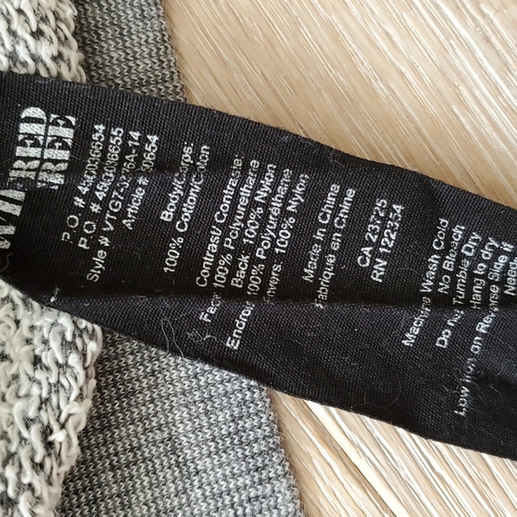 Aritzia Wilfred Free Crewneck Black Gray Sweater Faux Leather Raglan Sleeves - Picture 4 of 9